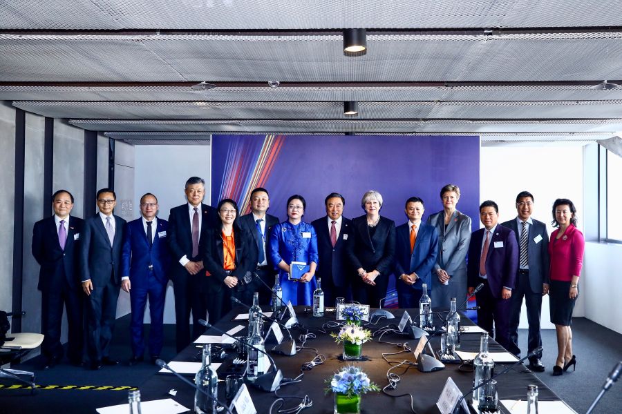 蒋锡培：中英关系“黄金时代”蕴藏了无限机遇